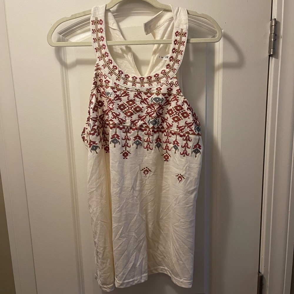 Around the neck tank top